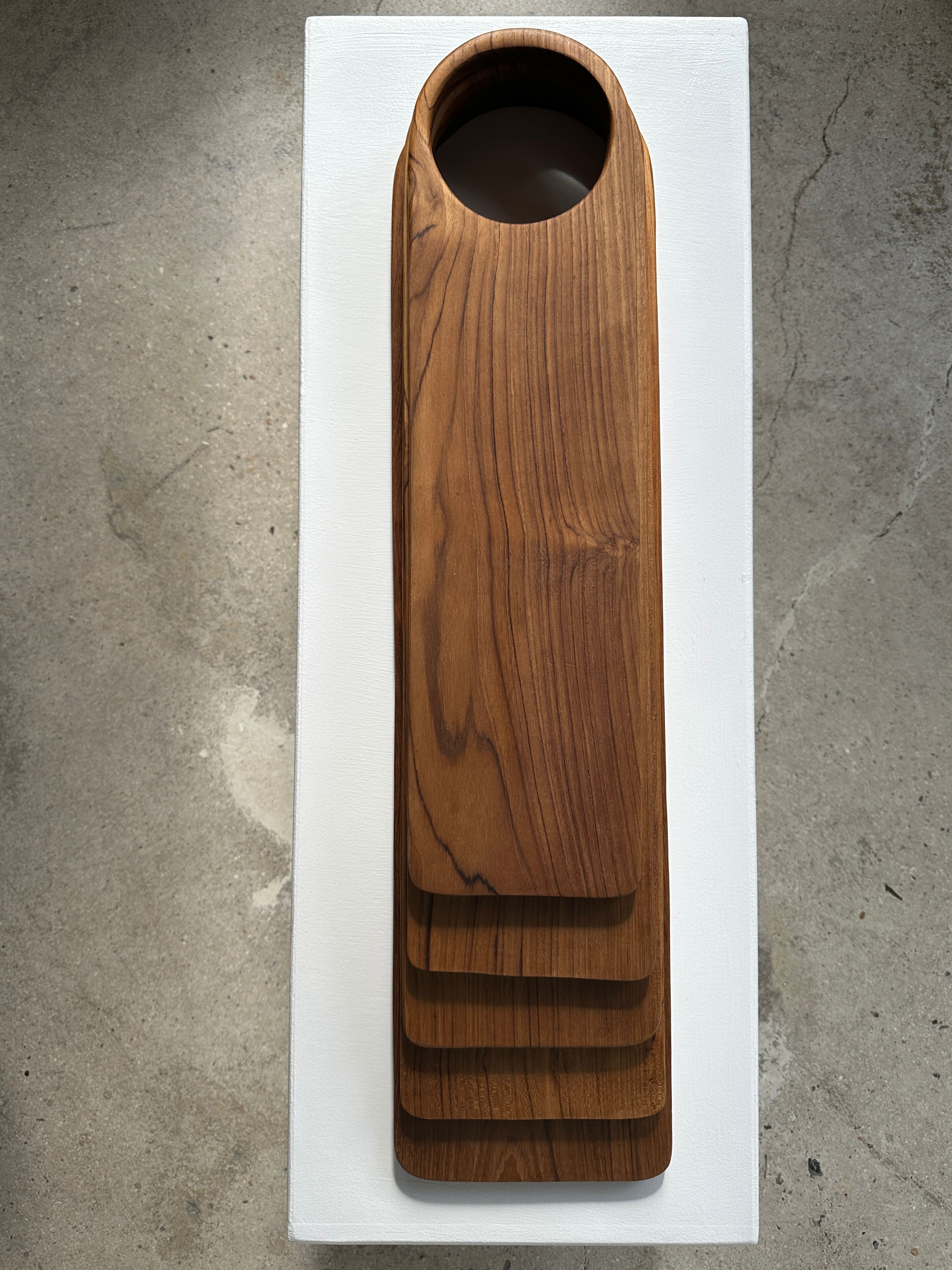 Cutting or presentation board of monoxyl teak with handle (T1)