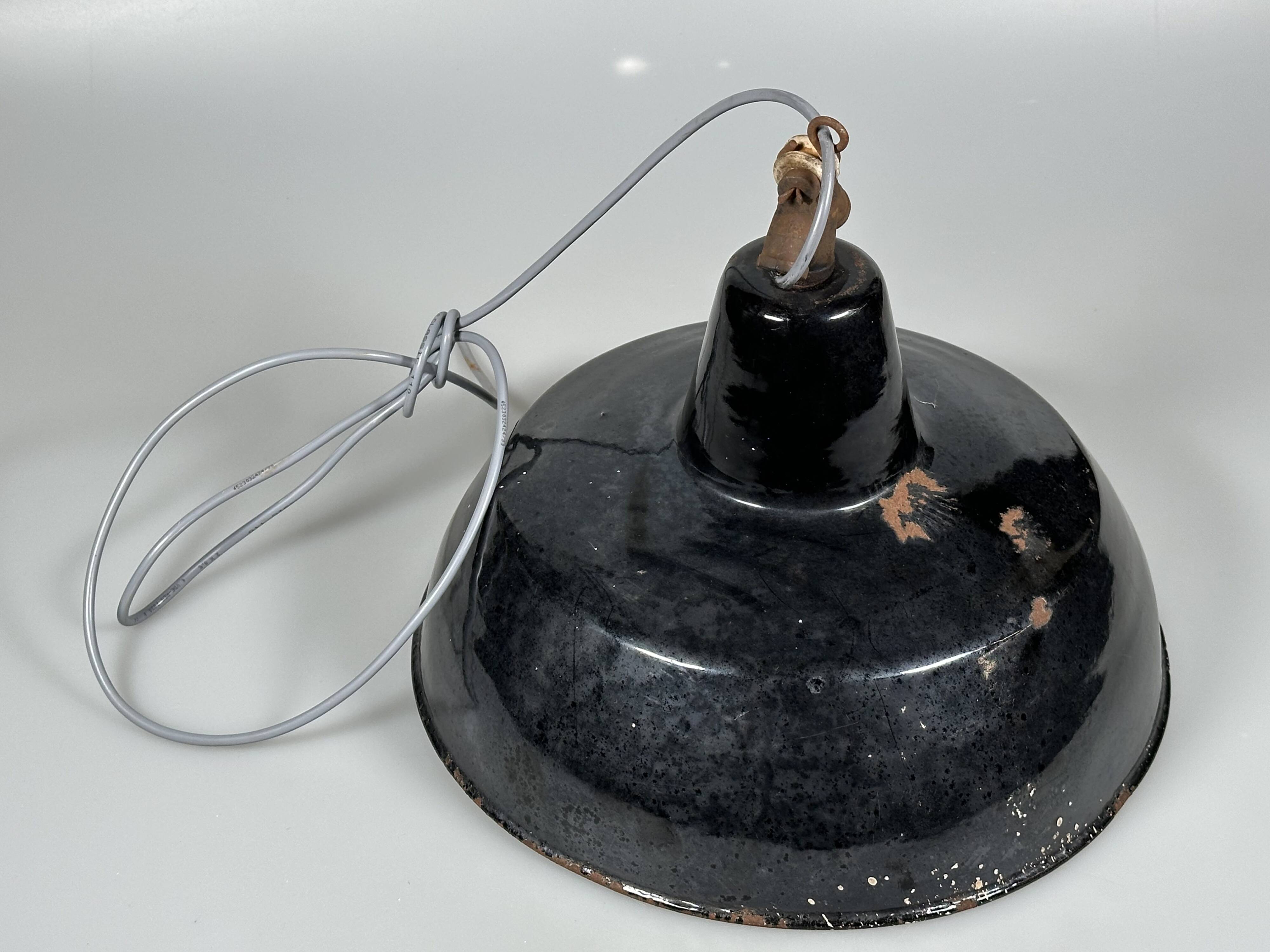 1930s/1940s Ceiling Lamp Industrial Lamp Enamel Loft Metal Bauhaus Design