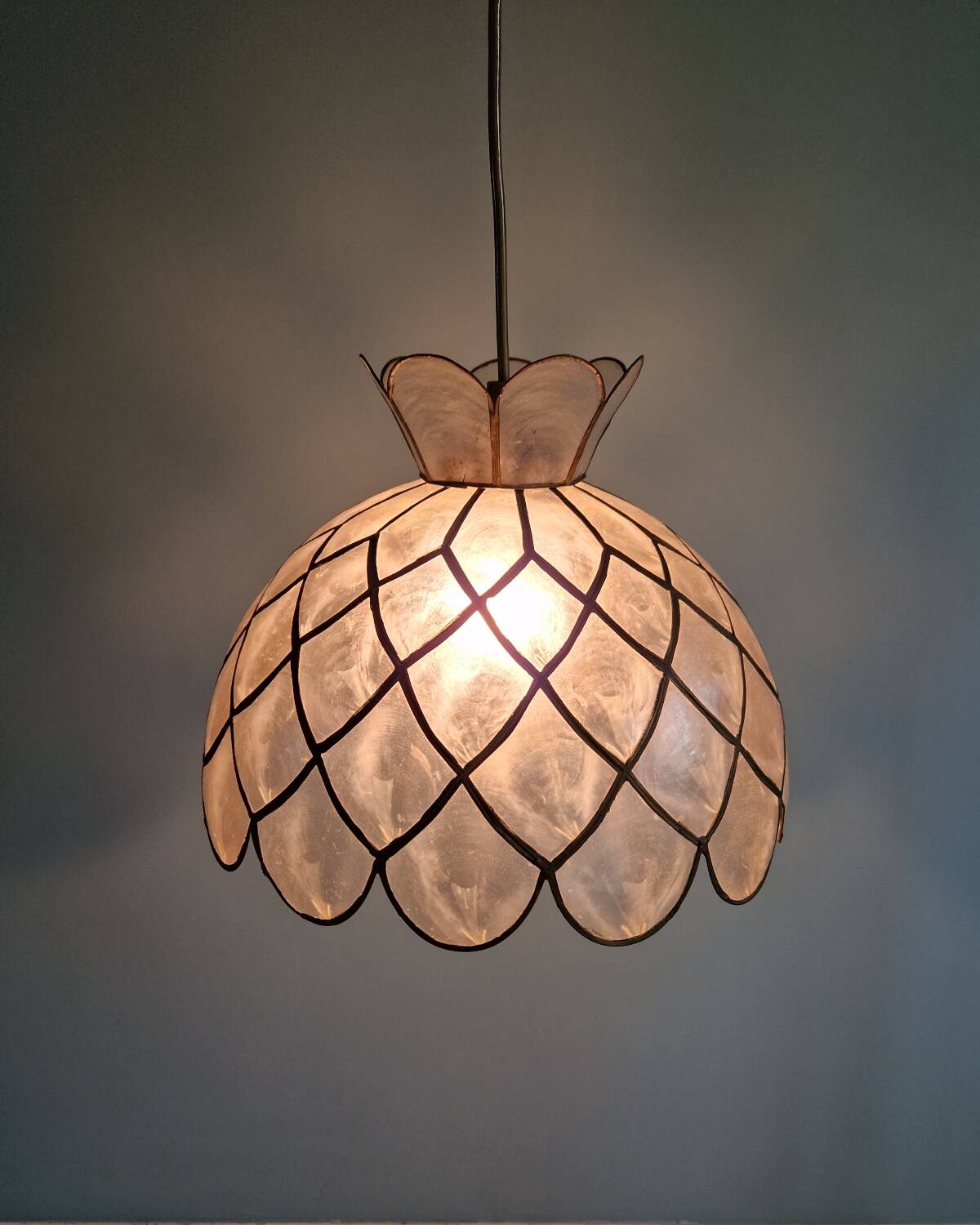 Suspension vintage en nacre de capiz, années 70