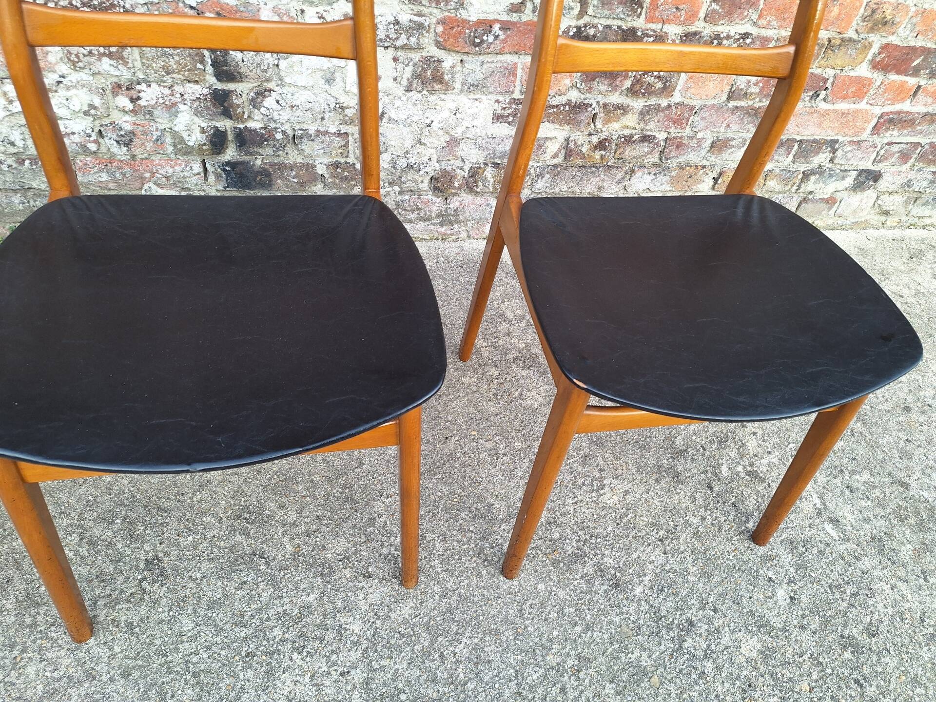 Set of 4 Casala chairs, vintage Scandinavian design seats.