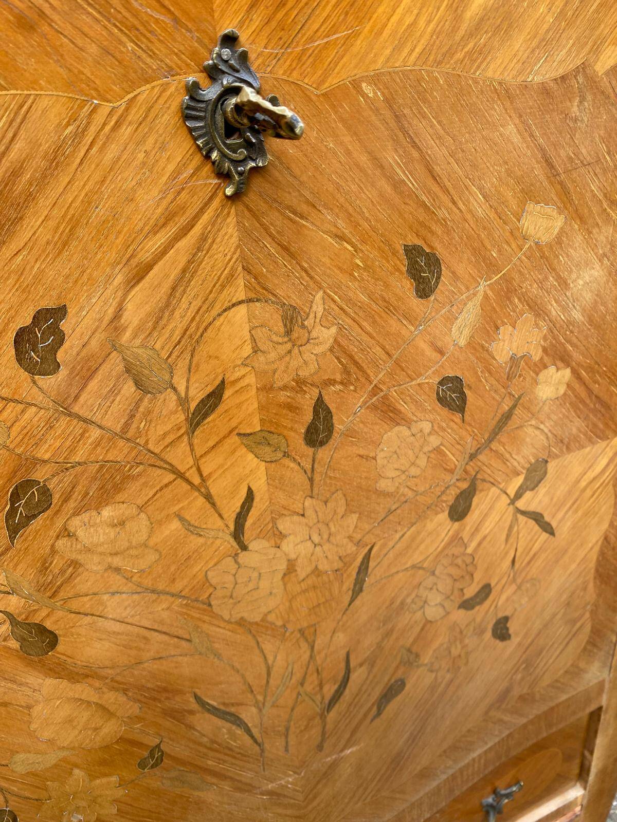 Curved secretary in Louis XV marquetry