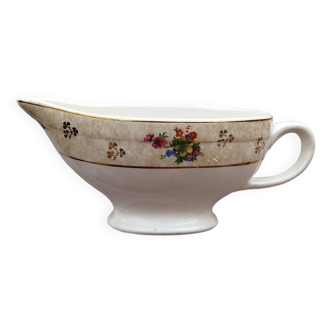 Gravy boat