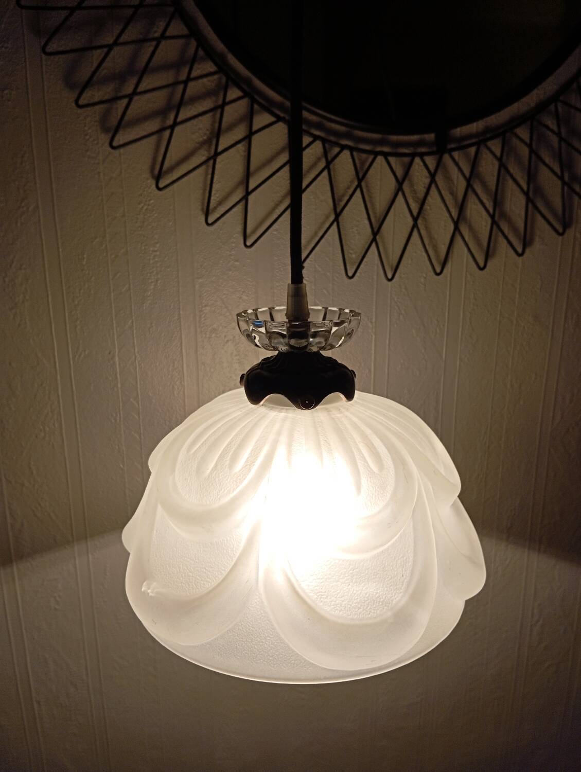 Frosted glass flower suspension, art deco