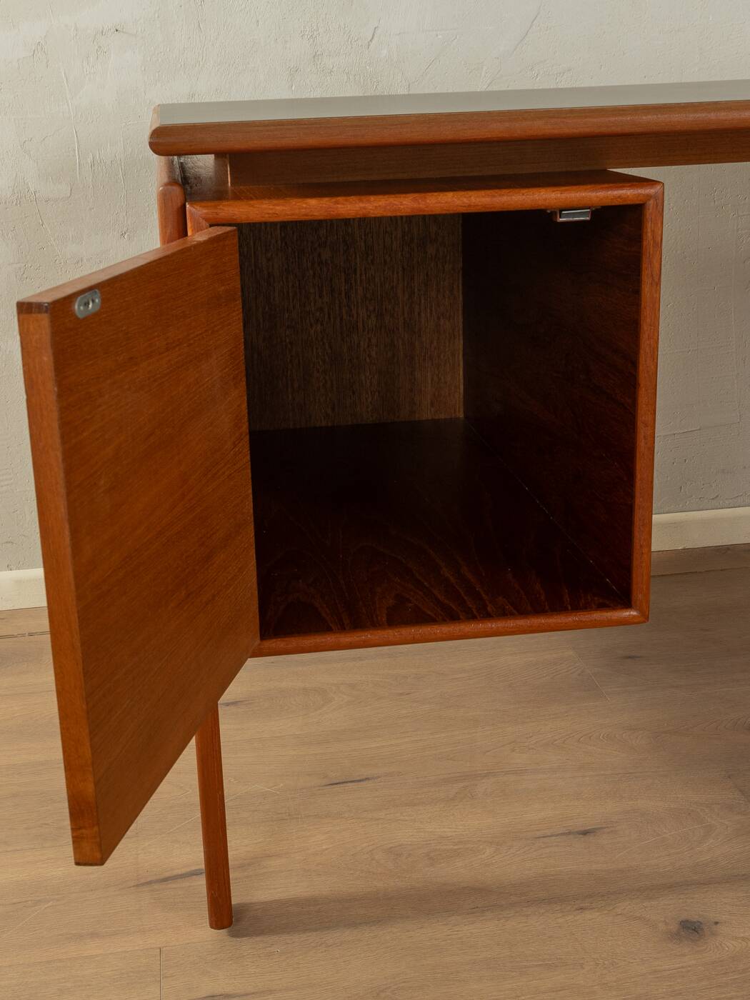 1960s free-standing Desk by Arne Vodder