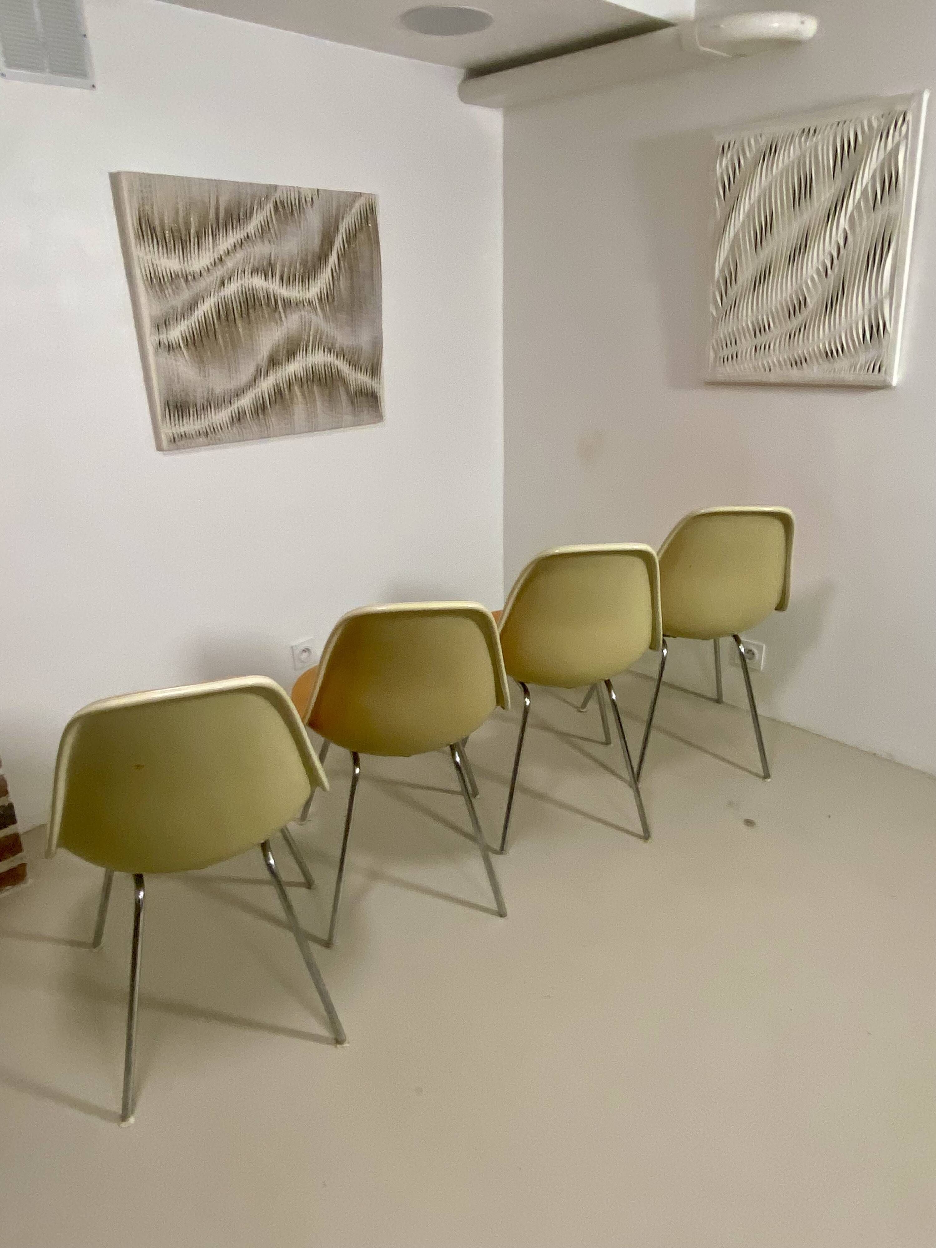 Set of 4 DSW Eames chairs – Herman Miller (1952)