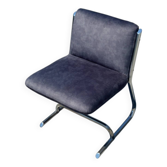 L'une des trois chaises Clematis DID (Dado Industrial Design) disponibles