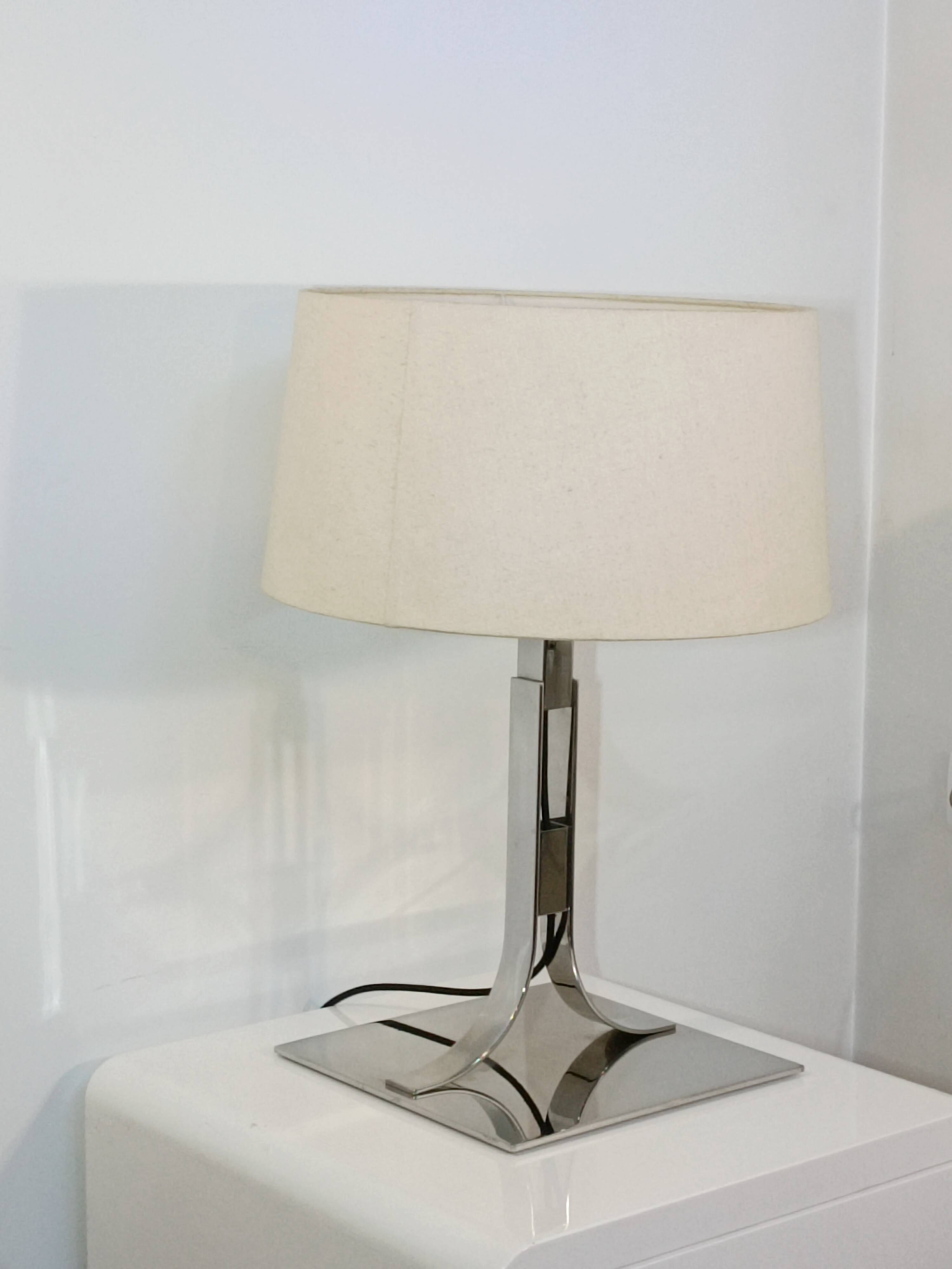 Important Bach lamp by F. Correa and A. Mila for Santa & Cole 1970s