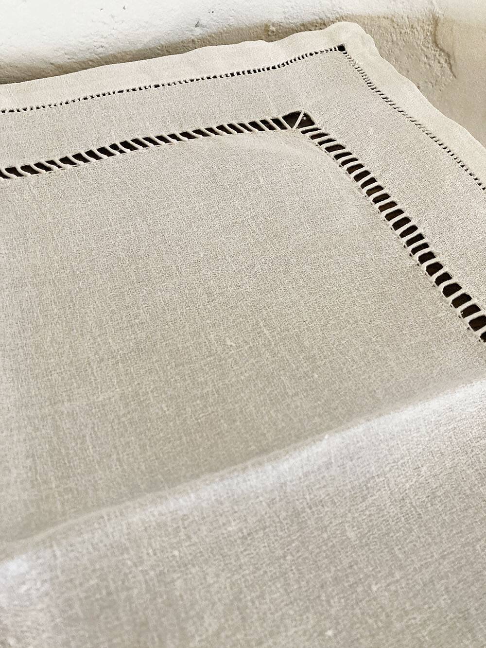 5 old openwork cotton crepe napkins