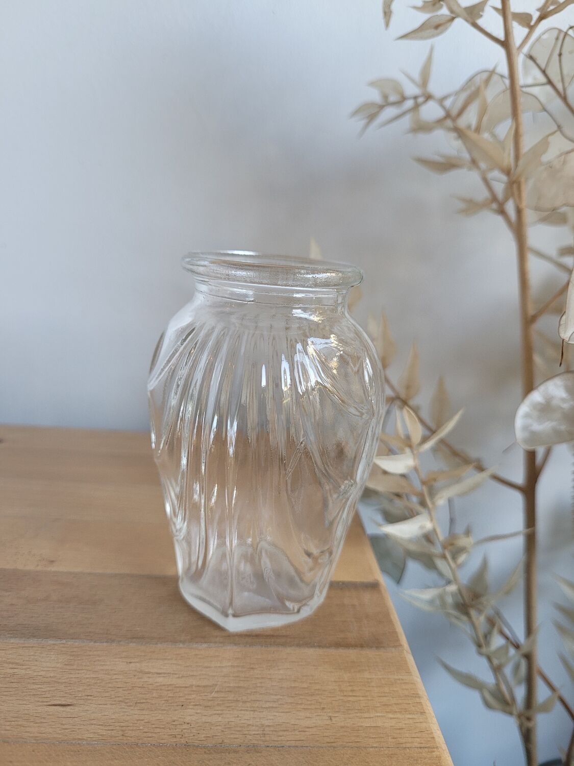 Bulb vase