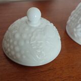 Pot Avon sur socle en verre de lait
