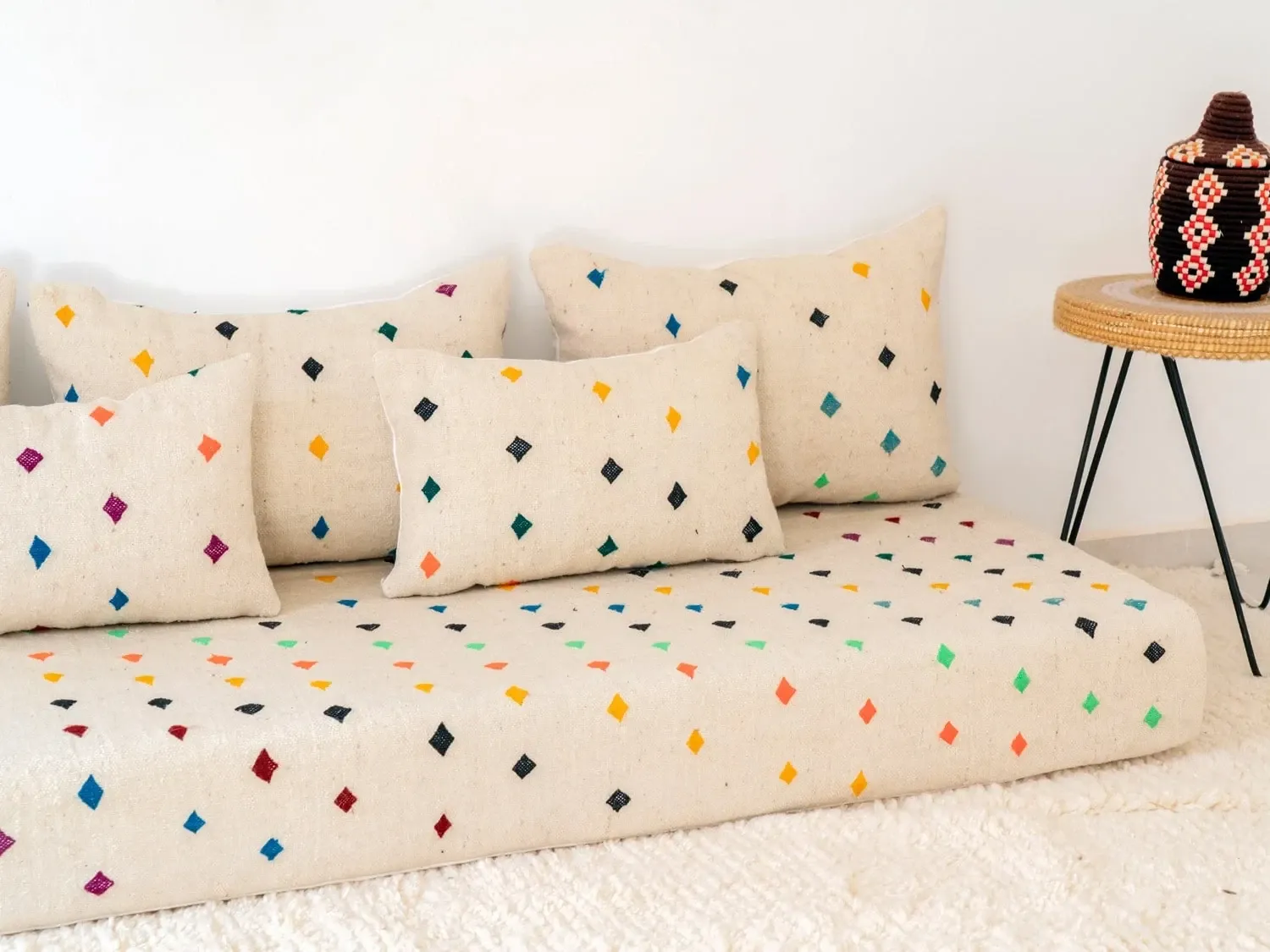 Modern sofa 180 cm // 6 feet