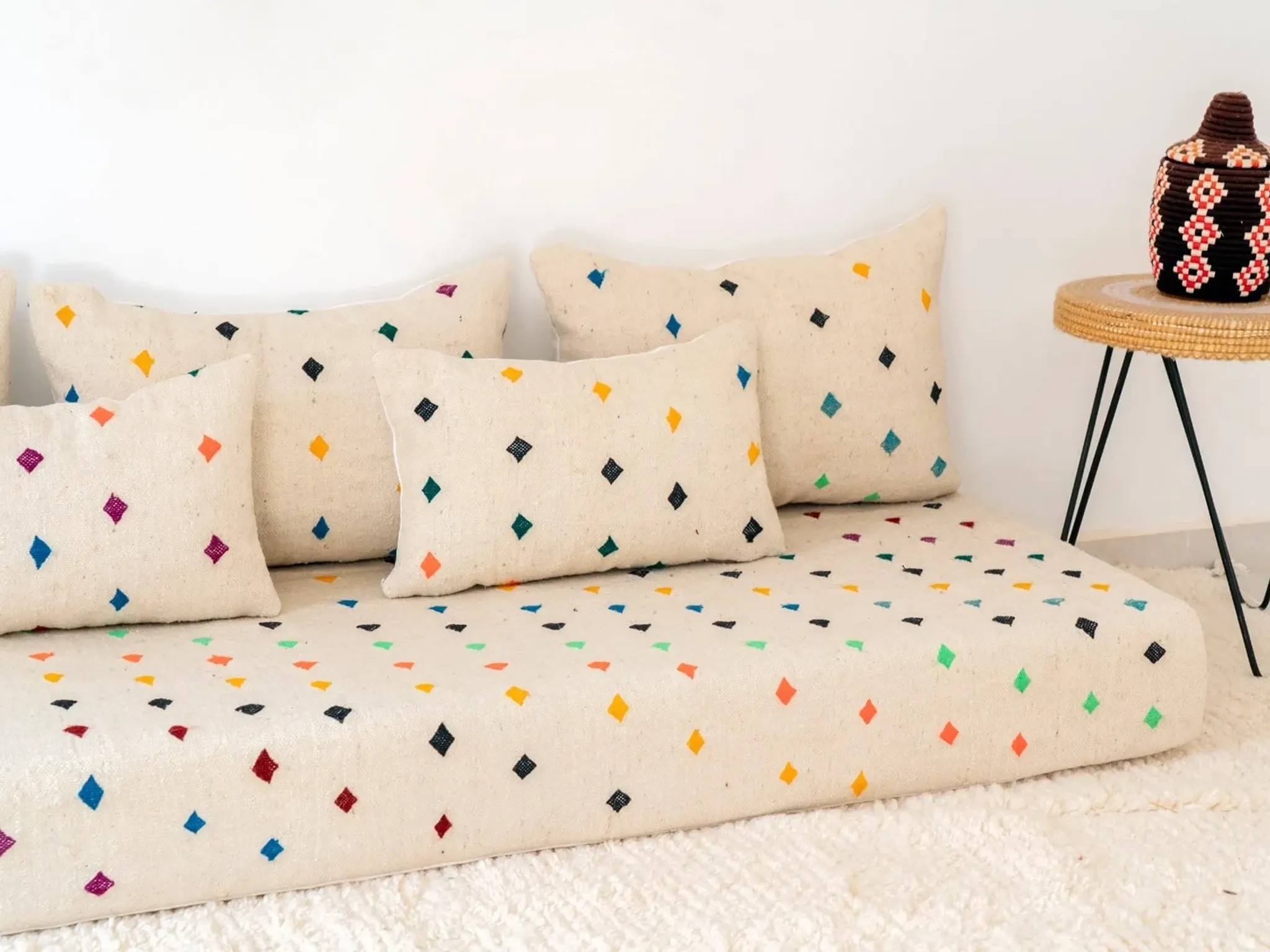 Modern sofa 180 cm // 6 feet