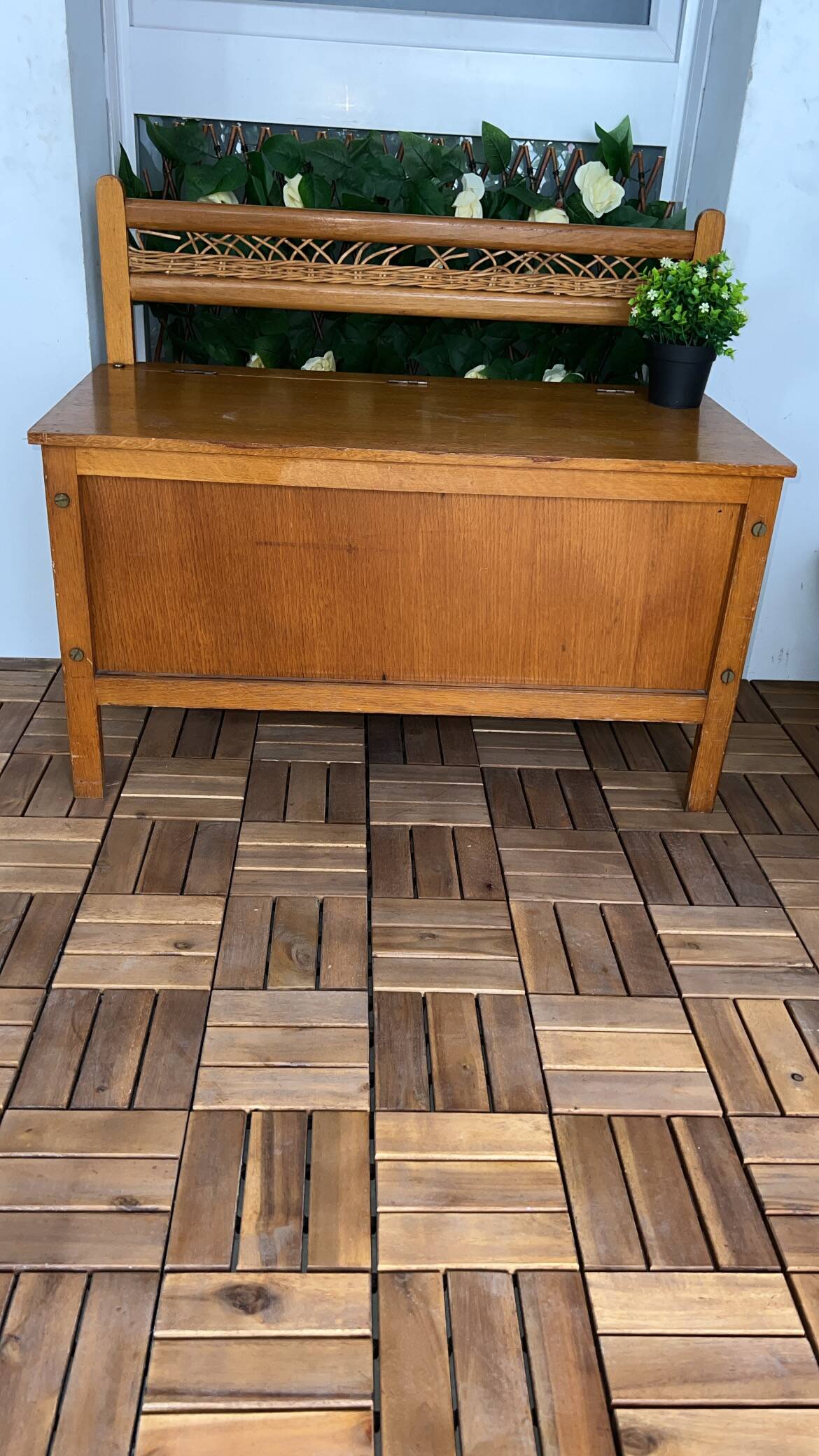 Vintage wooden chest/bench from the 60s/70s.