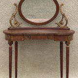 1900s period hairdresser