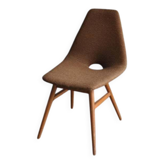 Erika mid-century accent chair brown fabric and wooden legs — design 1959 Judit Burián
