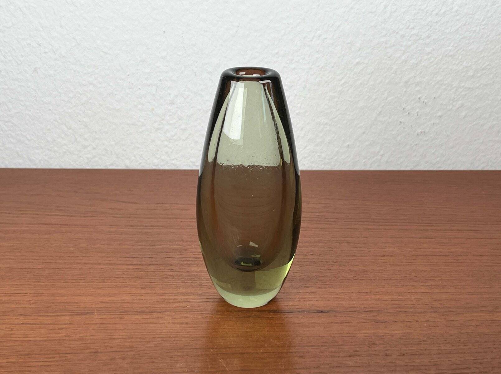 Danish glass vase in mid-century style by Per Lütken for Holmegaard, 1960s.