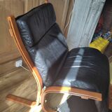 Pair of black leather Siesta armchairs Ekornes Ingmar Relling Norway 1960