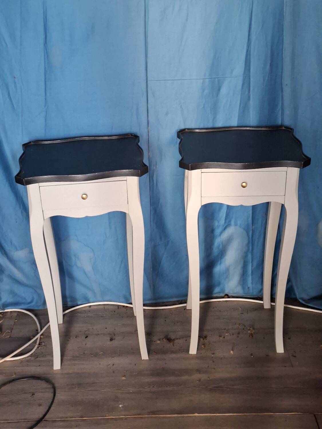 Pair of bedside tables 6