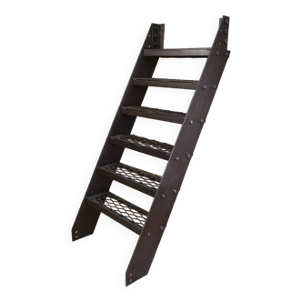 Escalier en métal d'usine 1920,  hauteur 160 cm