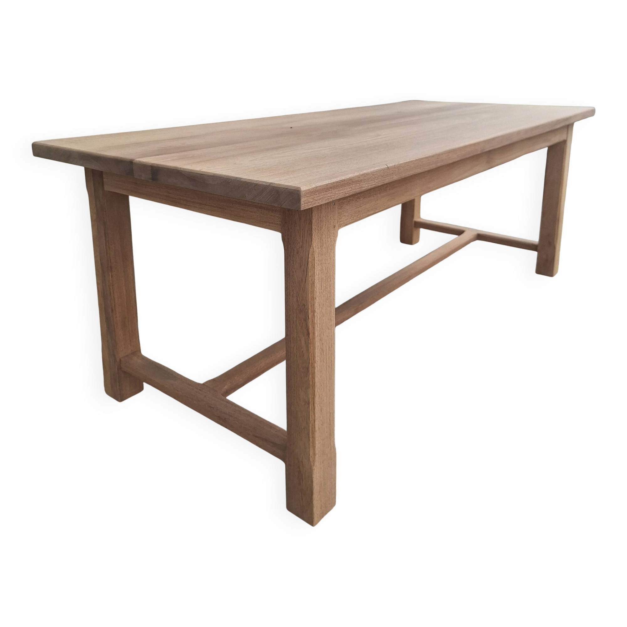 Farm table