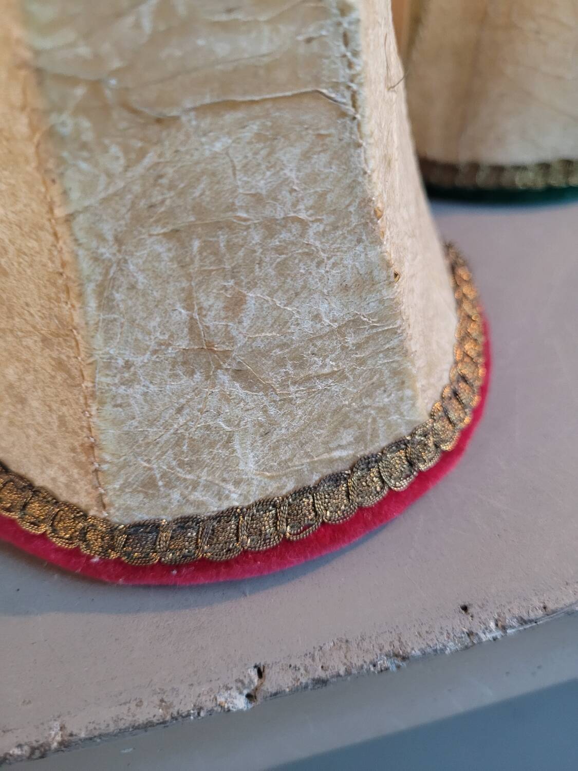 Lot de 13 abat-jour à pince anciens