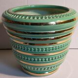 Ceramic pot cover in Art-Deco slurry