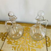 Wine pitchers or carafes in glass from the 19th century.