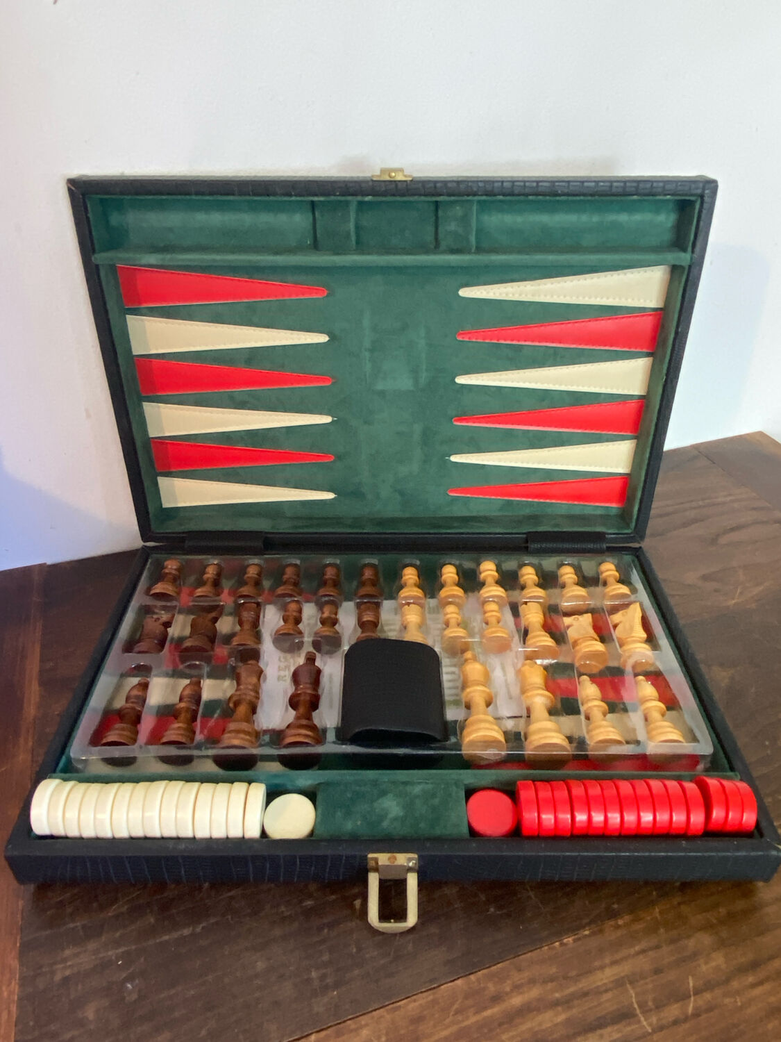 Backgammon and chess game set