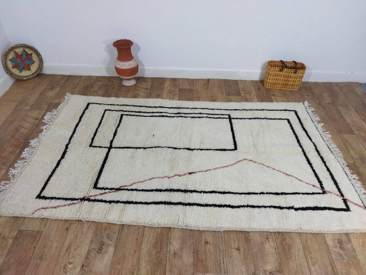 Handmade wool Berber rug 260 x 150 cm