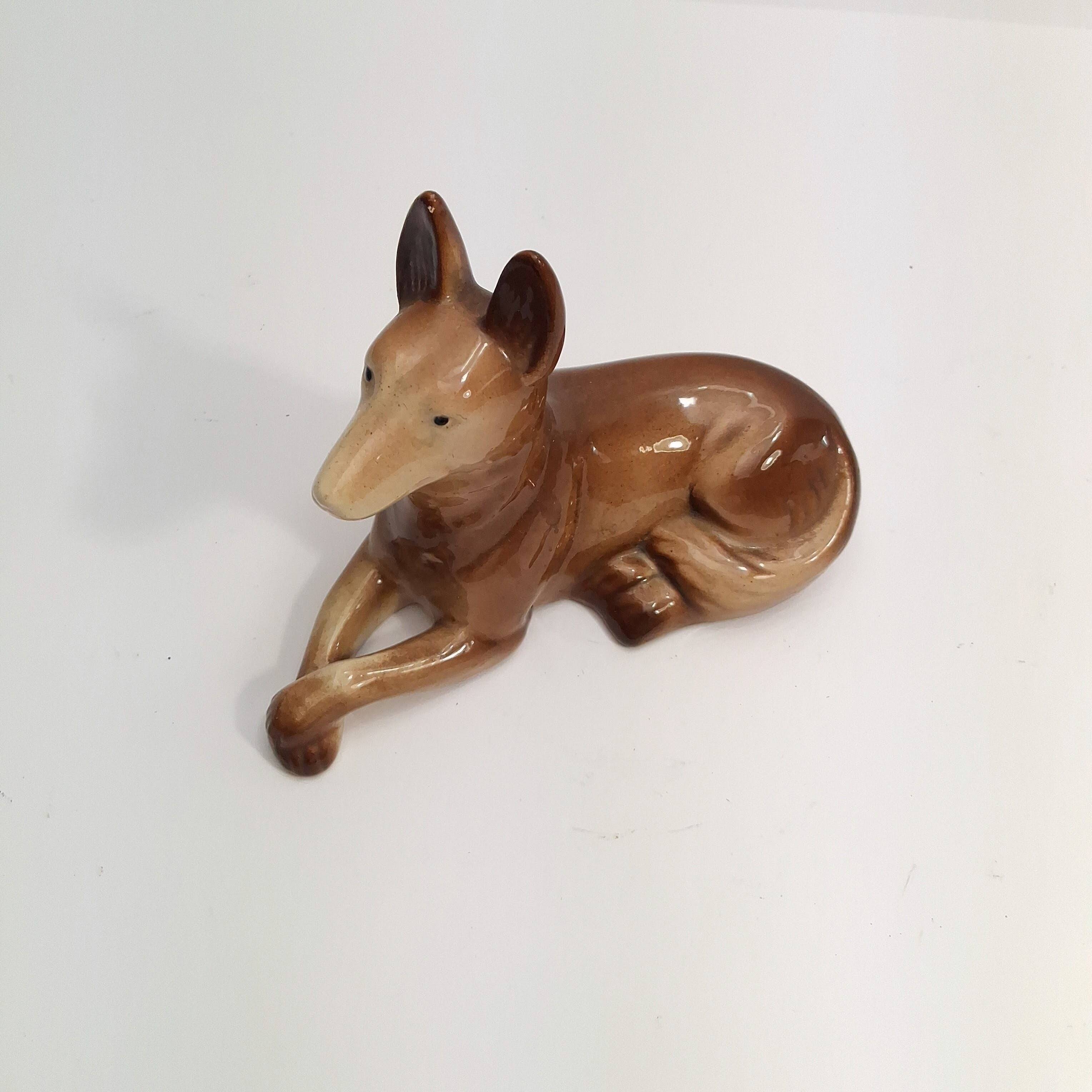 Saint Clement - Figurine - Resting Dog - Ceramic
