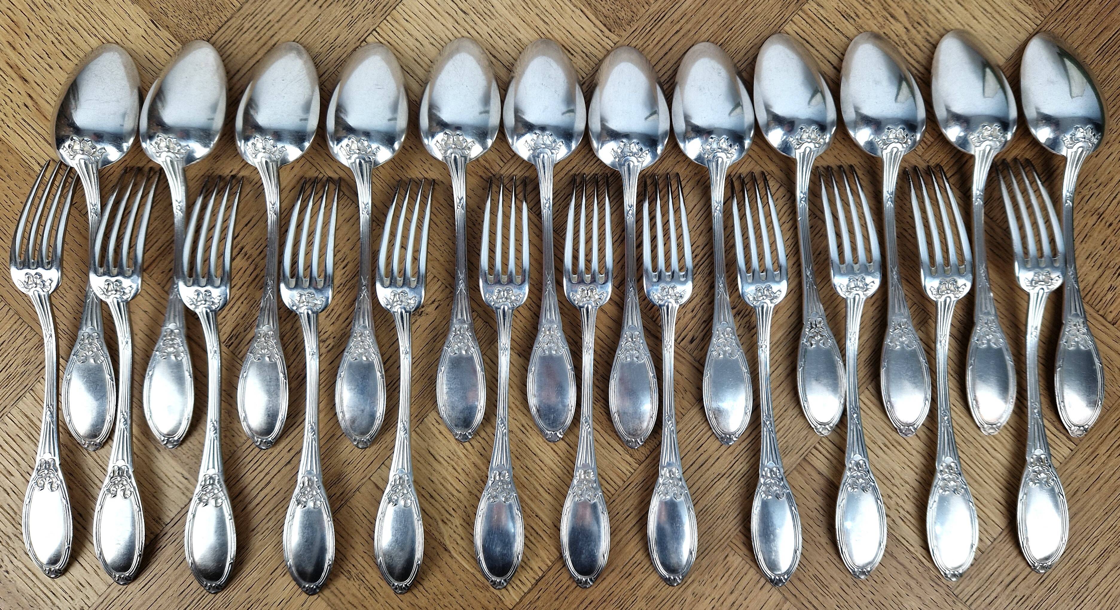 Tribaudeau silver-plated cutlery set "Blanc 84" for 24 place settings.