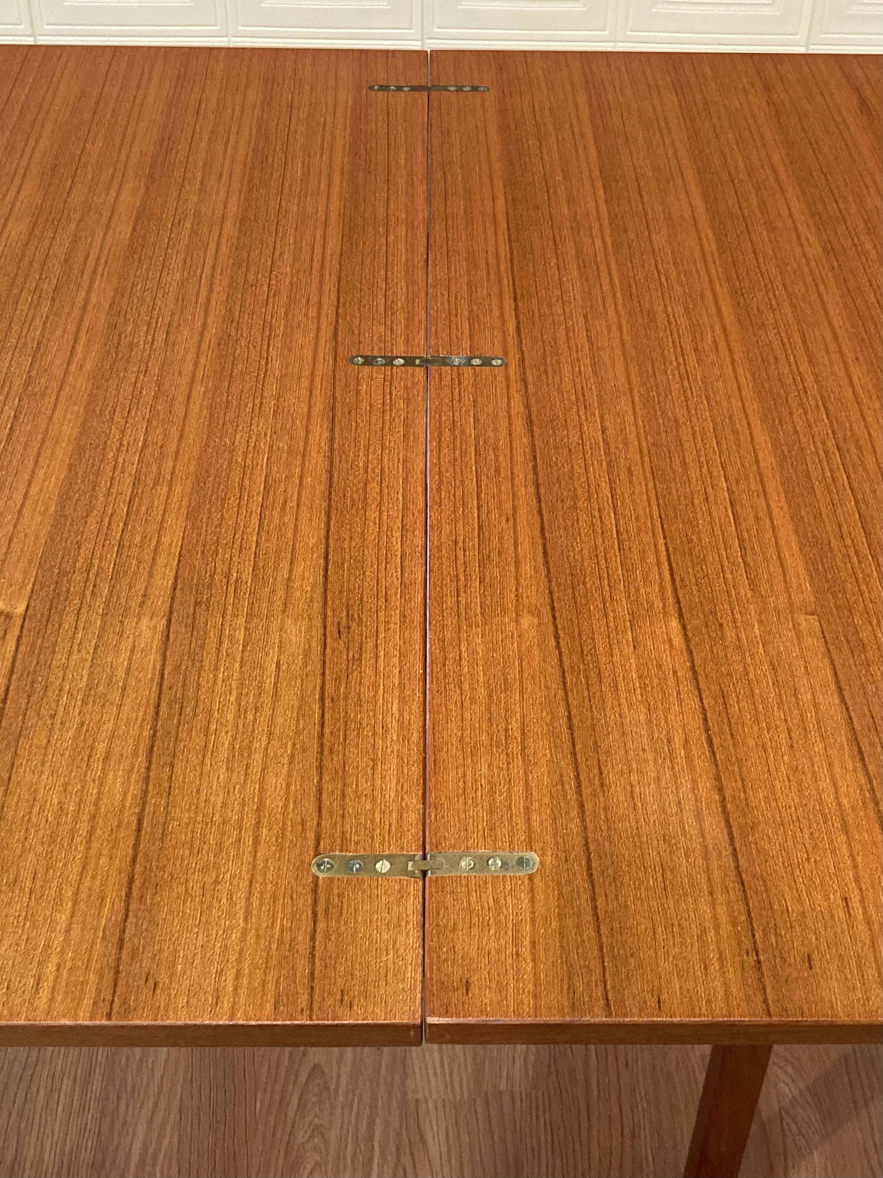 LOW OR HIGH SCANDINAVIAN DESIGN "MODULAR" COFFEE TABLE.