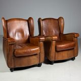 Set of 2 sheepskin club armchairs