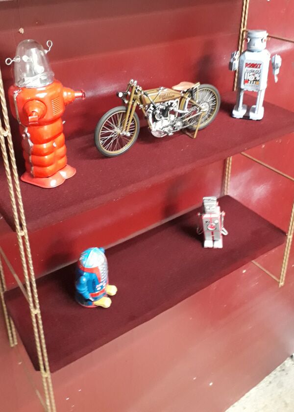 Etagere metal String
