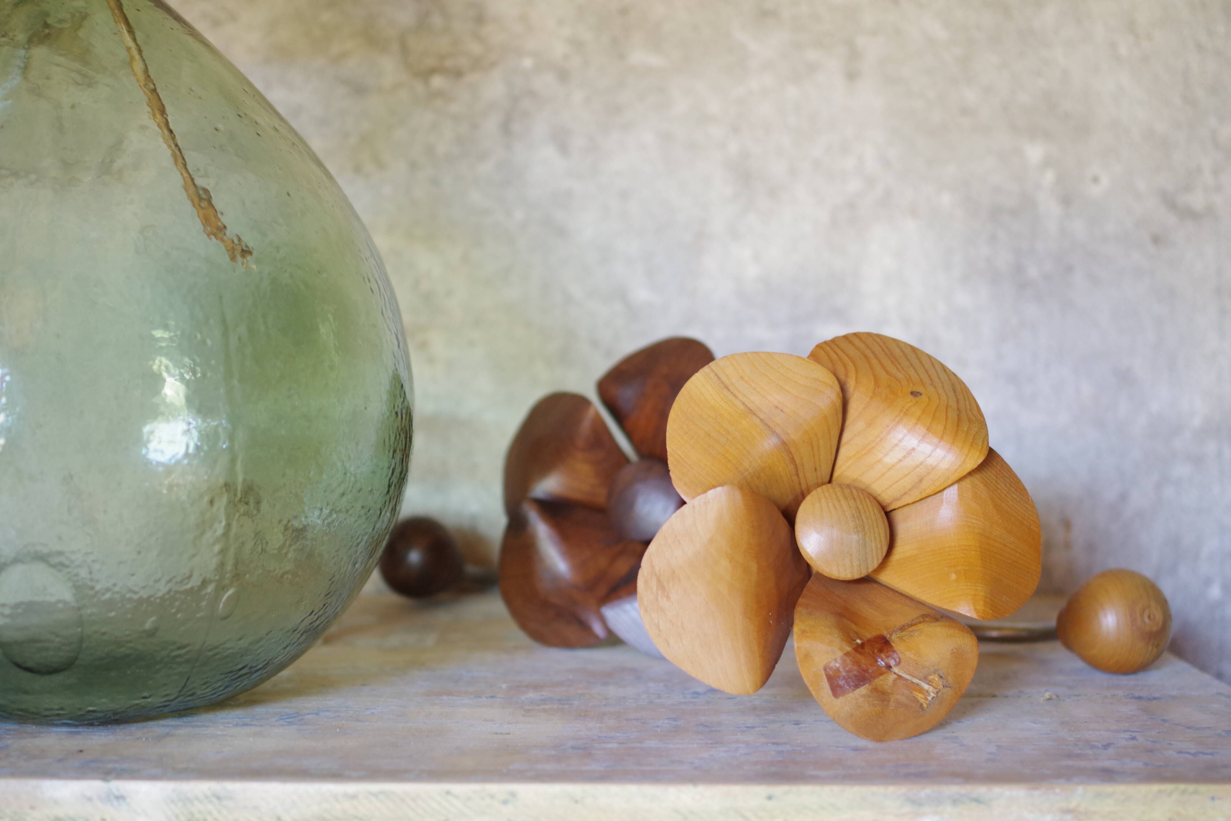 Vintage wood and metal years 70 s hooks in the shape of flowers