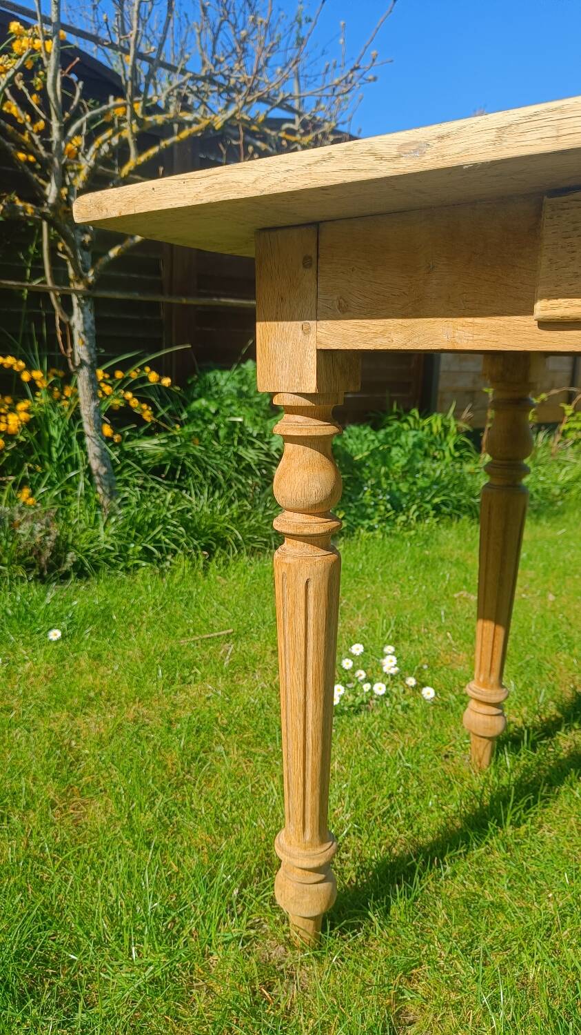 Farm table with turned legs