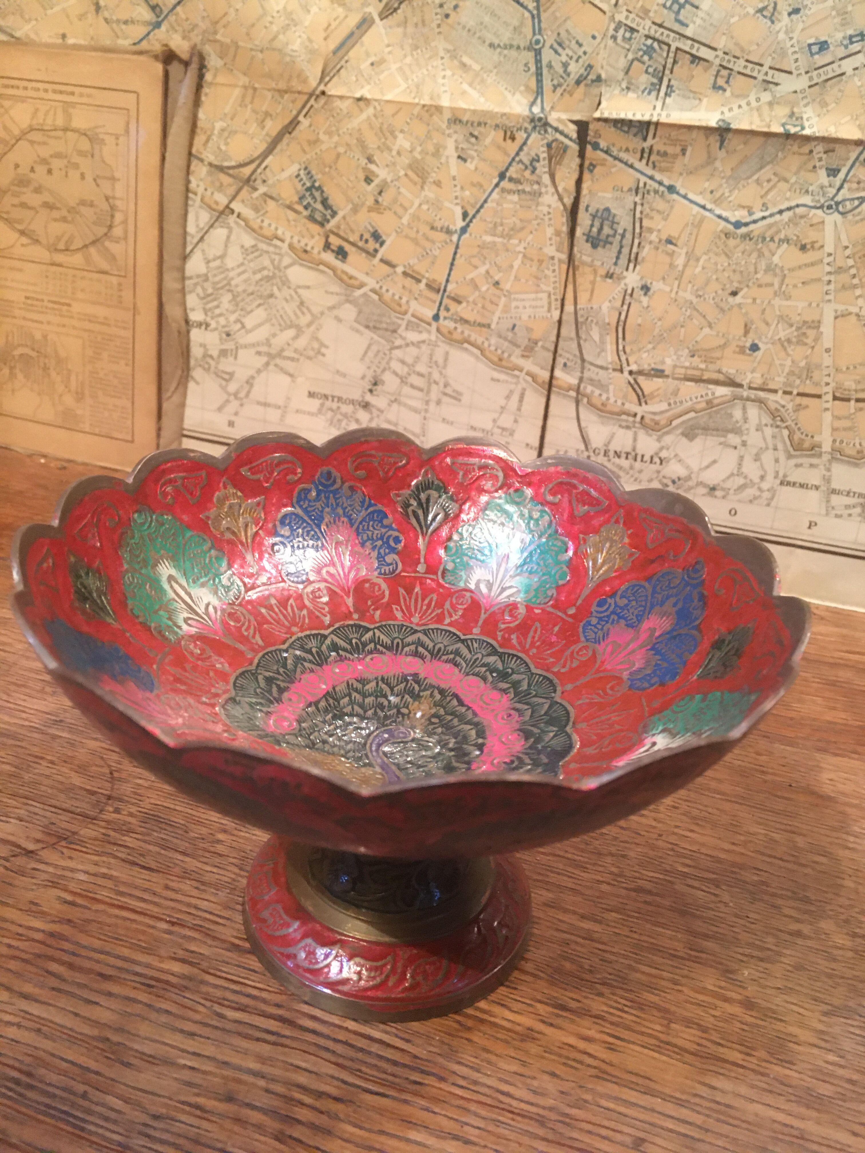 Coupe en laiton motifs paons