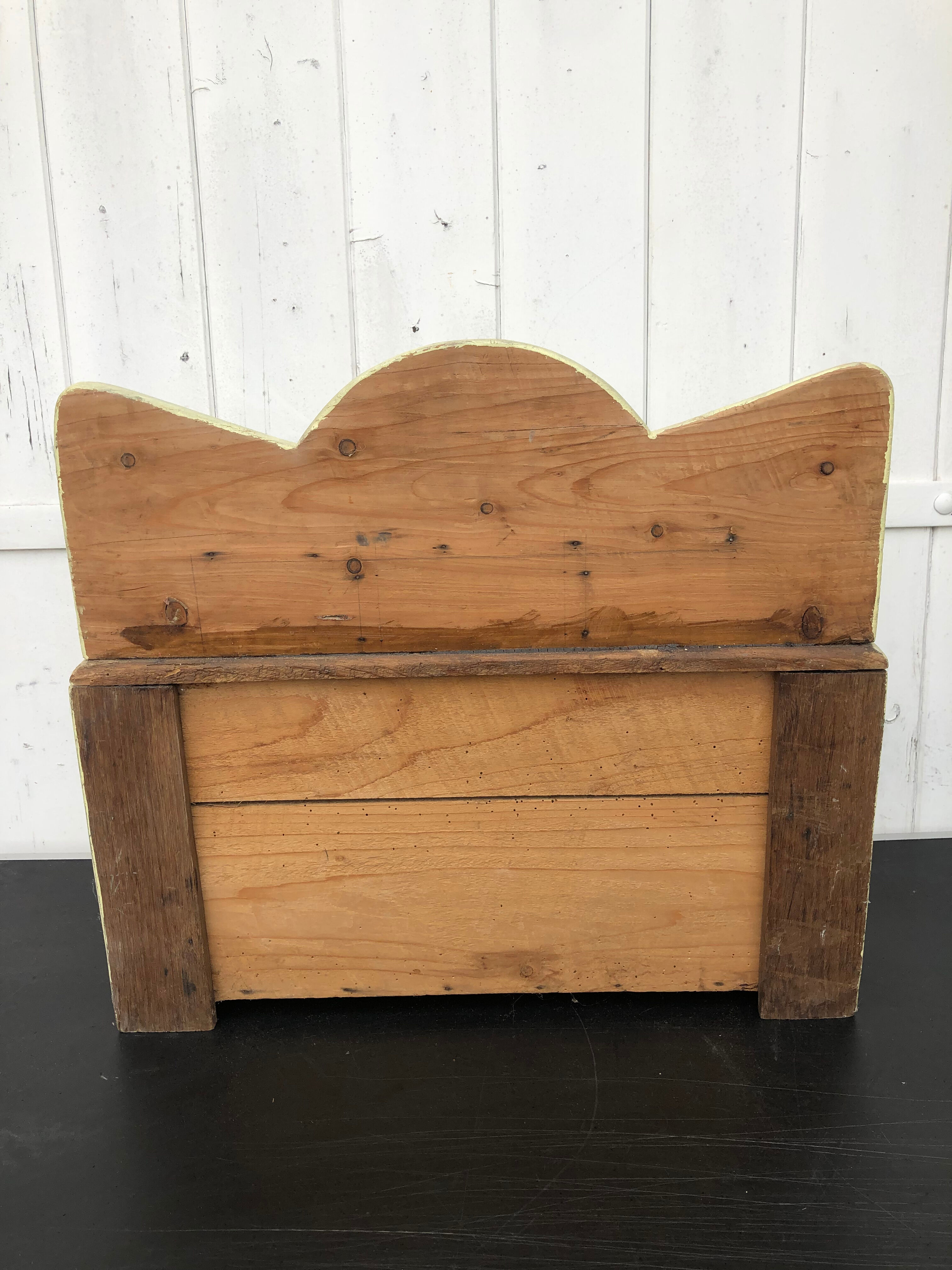 Buffet old wooden doll