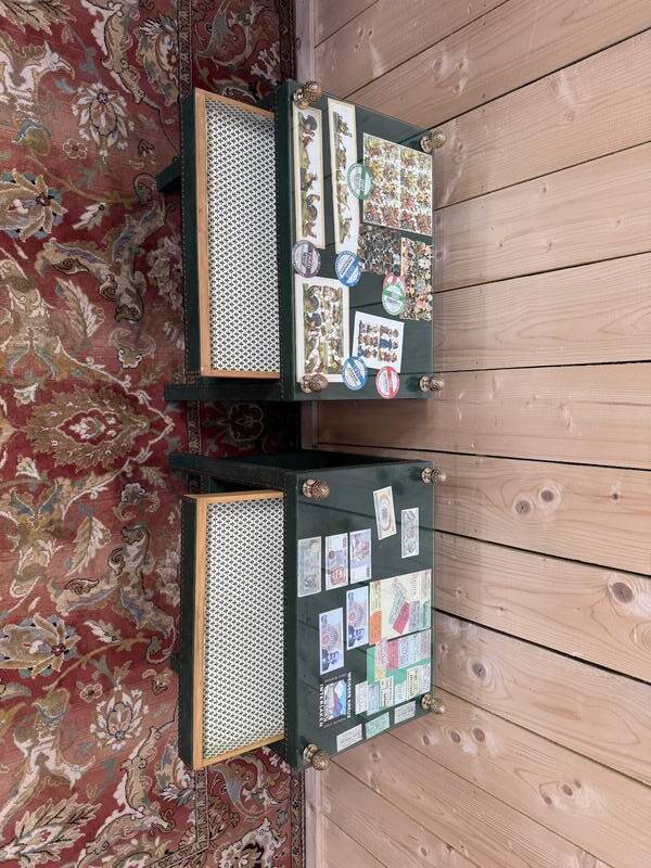 Paire de tables de chevets ou bouts de canapé 1970