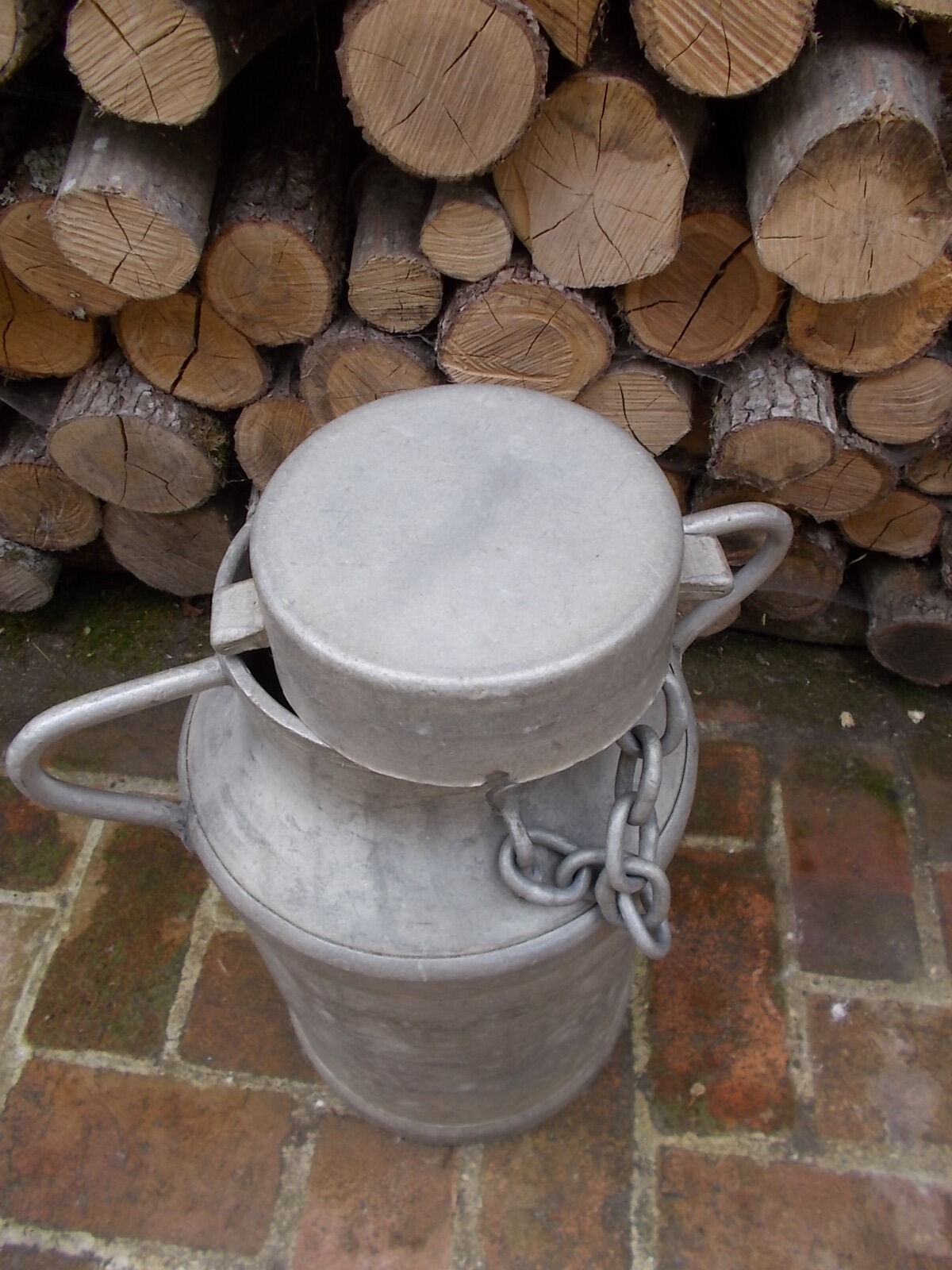 Zinc pot