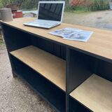 Bar / counter in raw wood