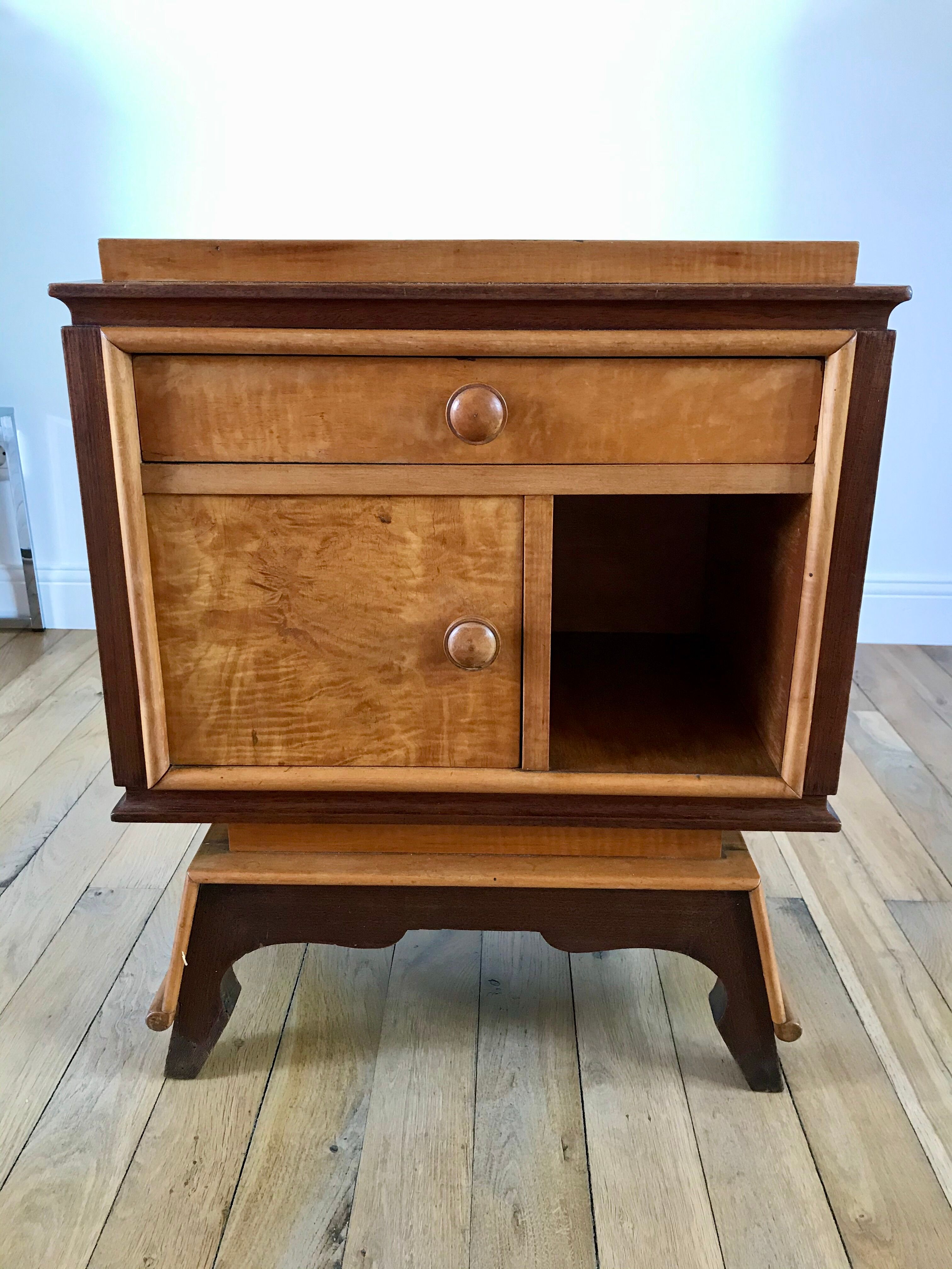 Bedside table in orm magnifying glass art deco 30s