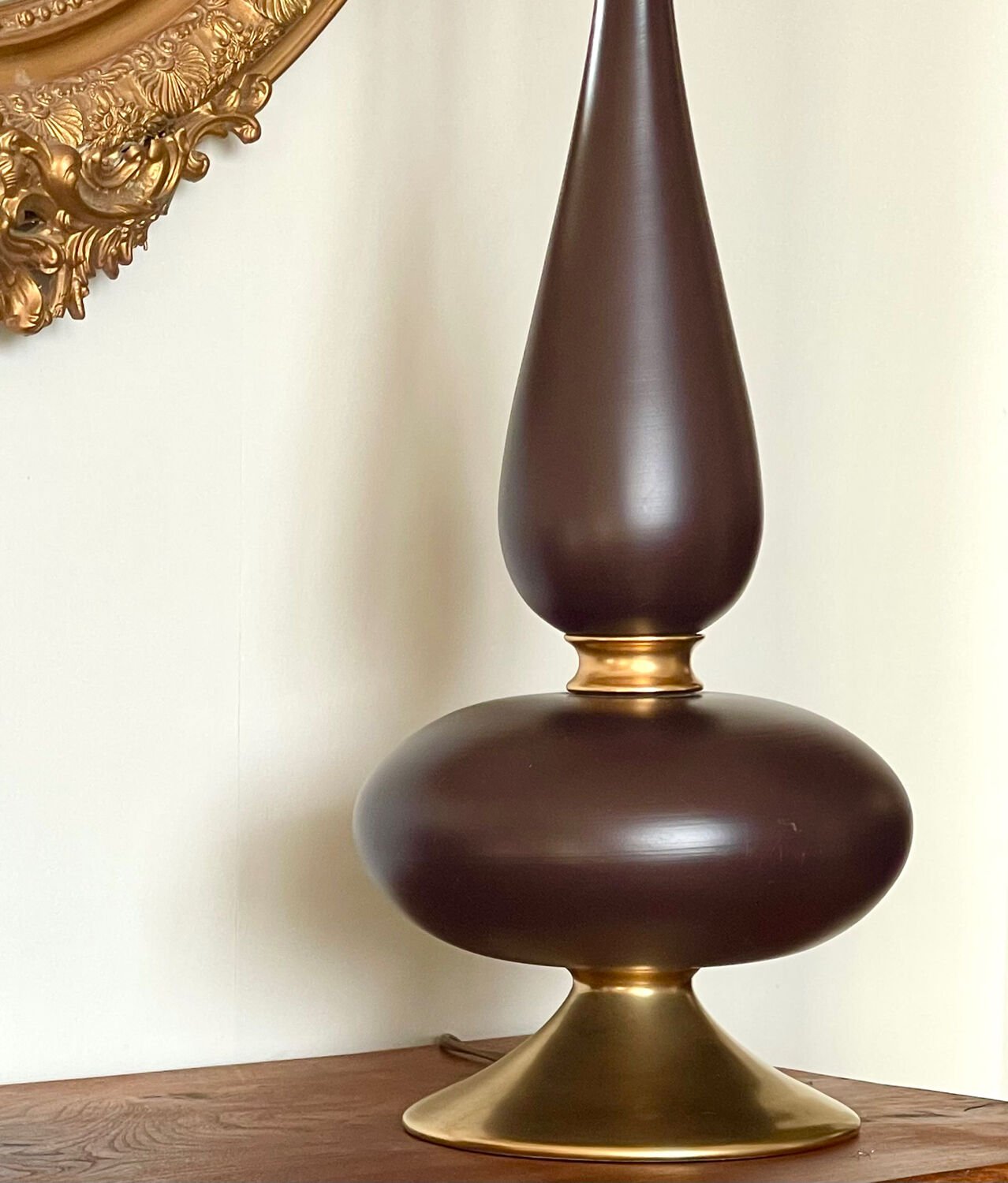 Vintage lamp from the 1980s.