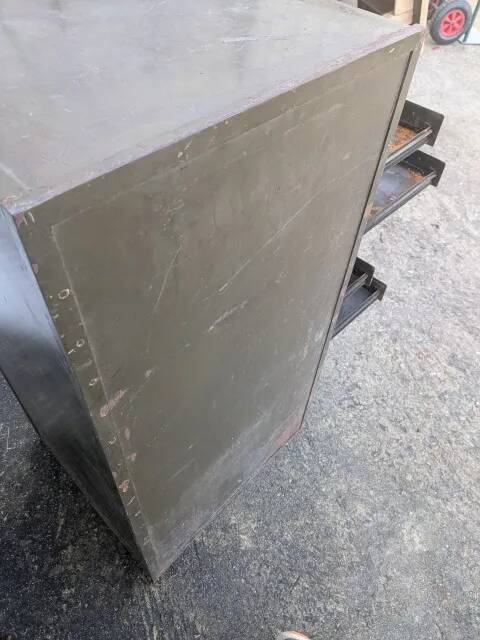 Ronéo workshop furniture