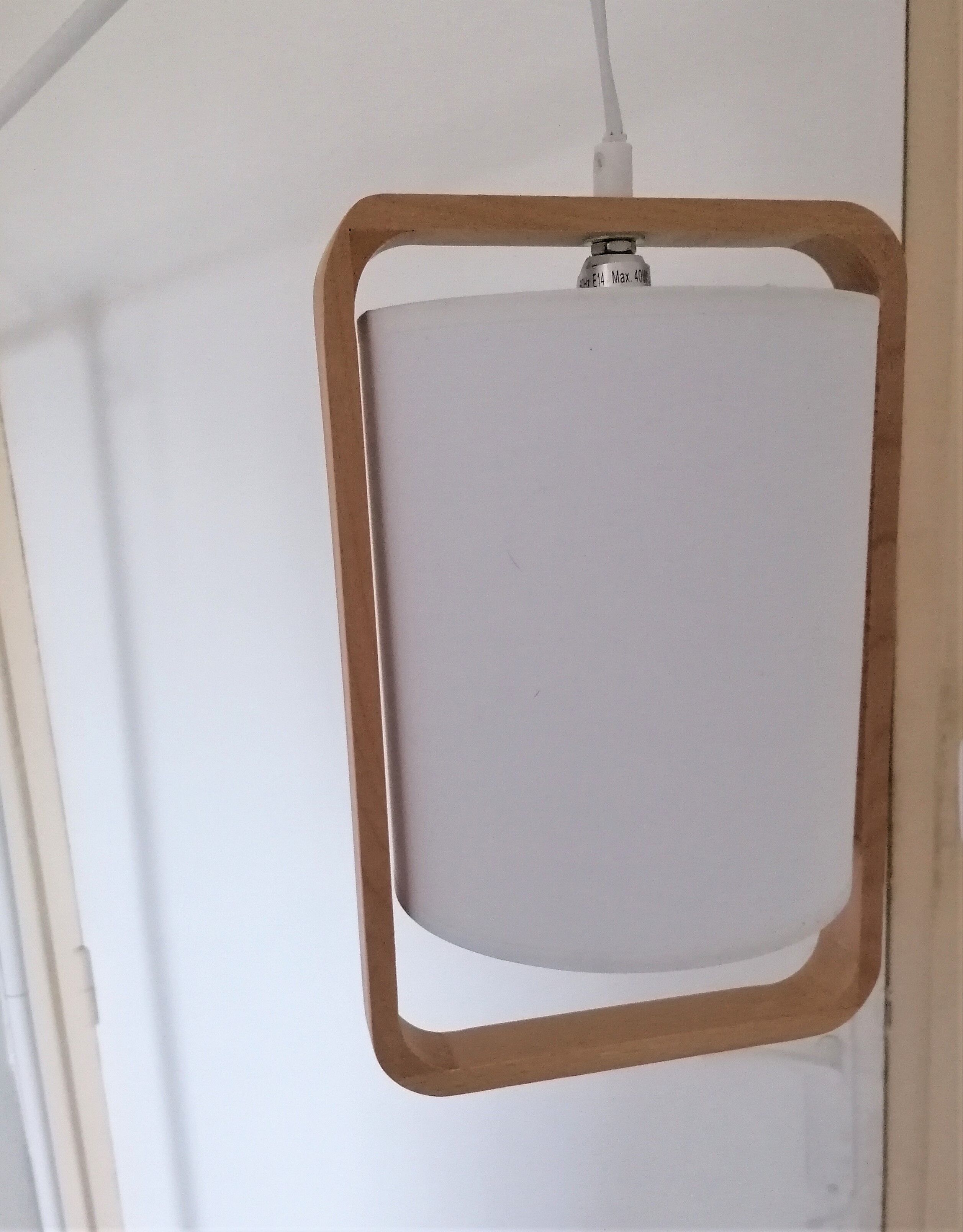 Scandinavian style pendulum lamp