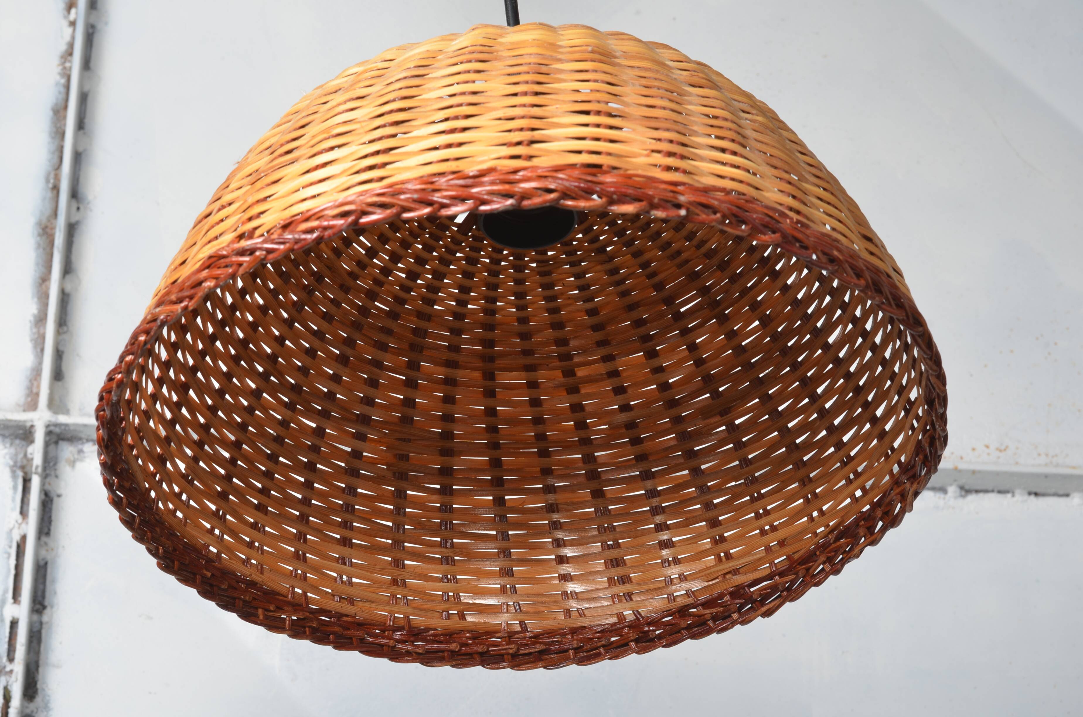 Woven rattan pendant light