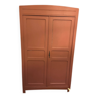 Armoire parisienne