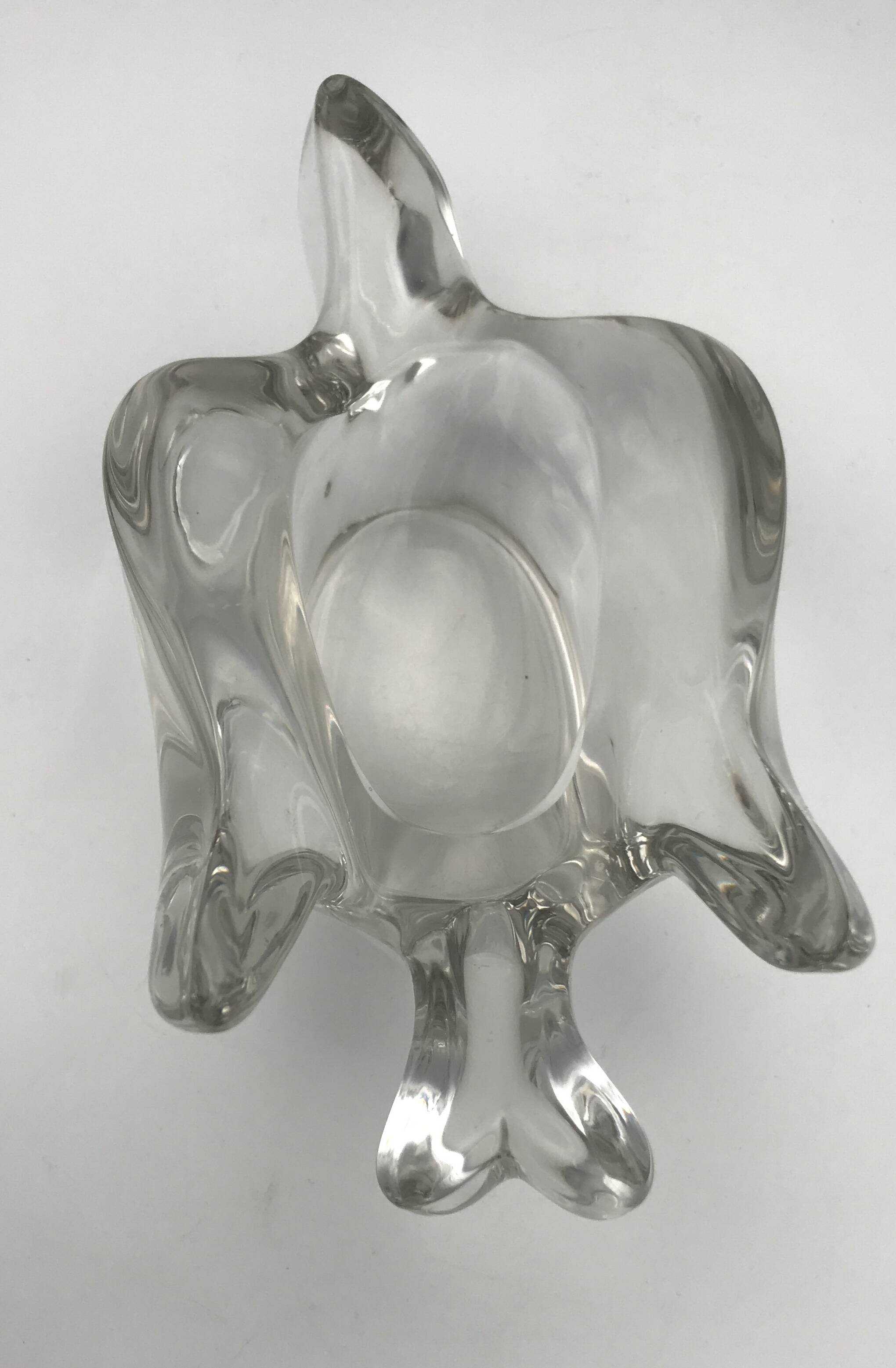 Bird-shaped paperweight, crystal swallow