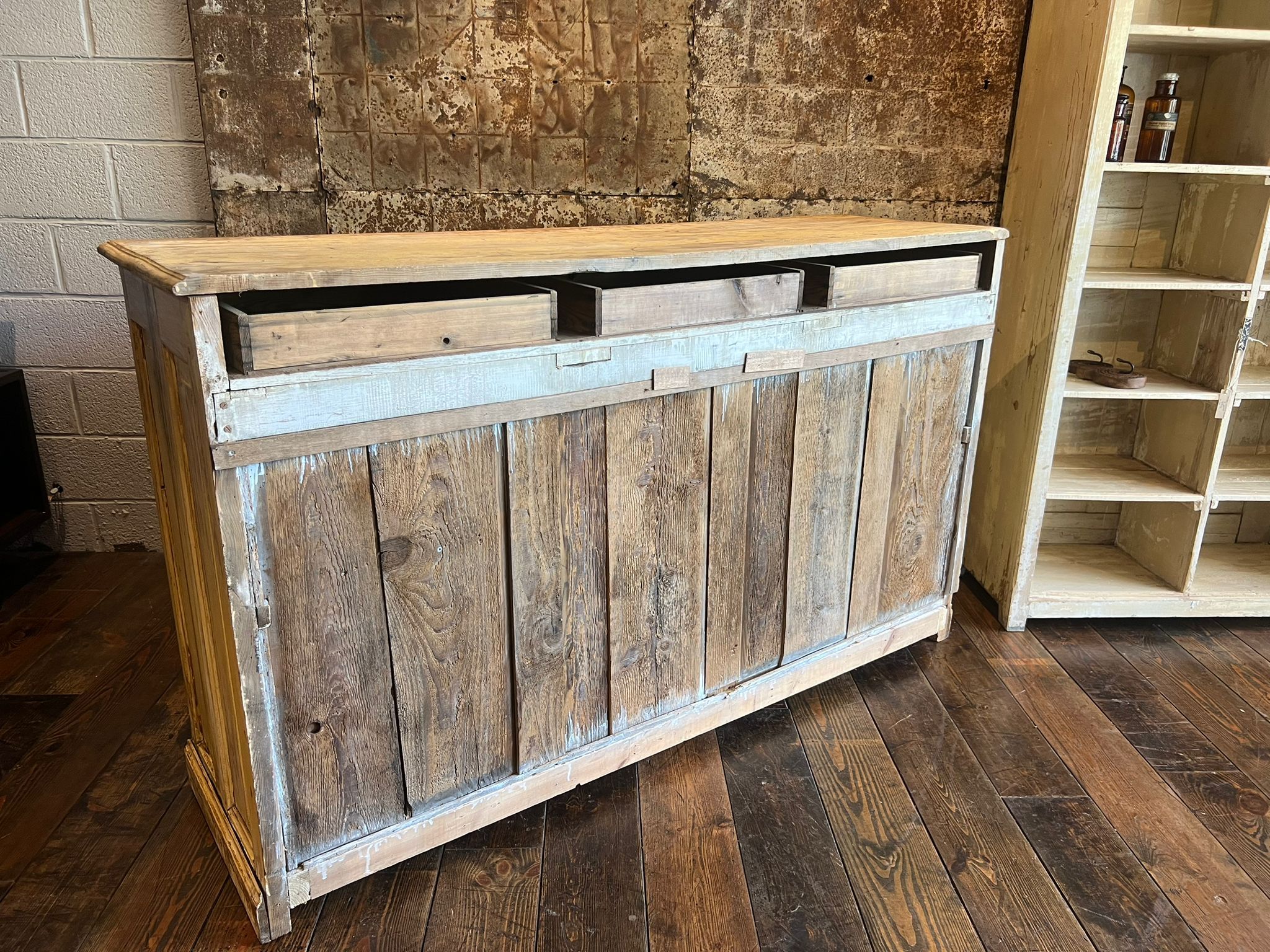 Sideboard 3 drawers patinated