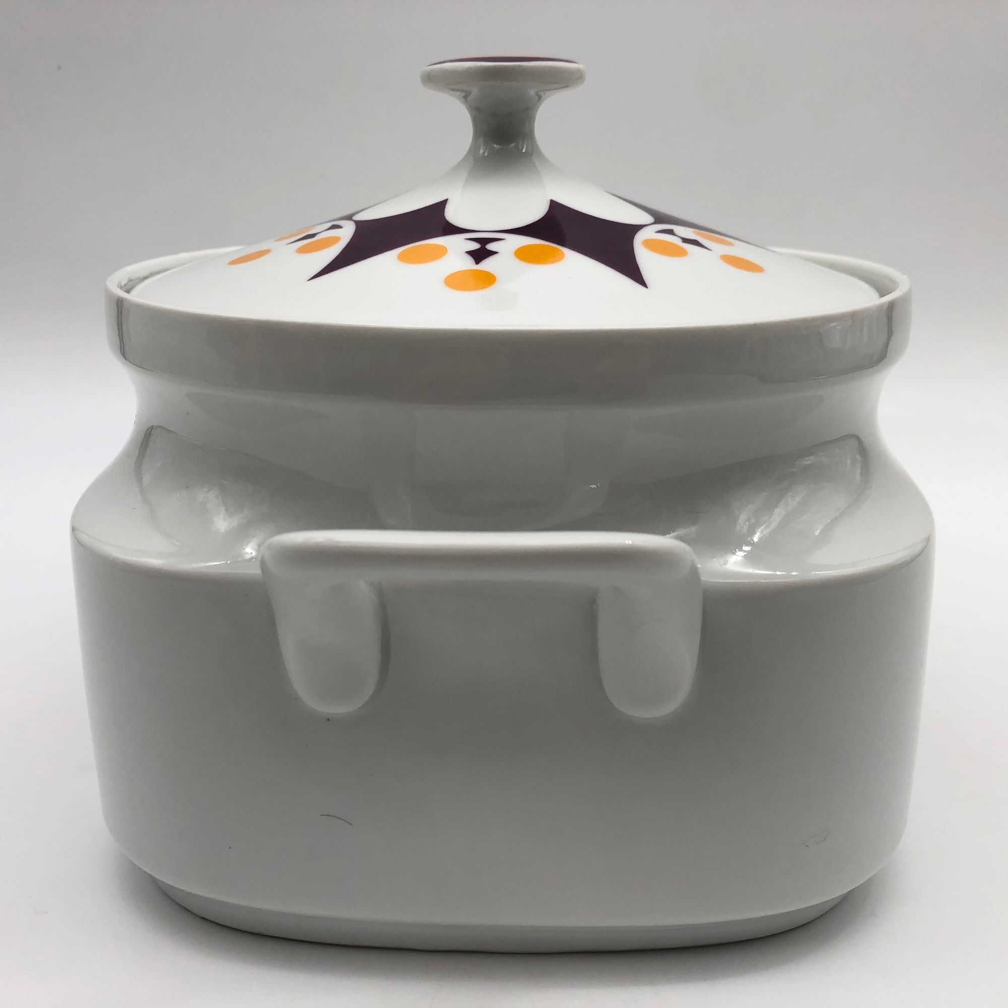 Bohemian porcelain tureen, 1970s, TK Thun -Czechoslovakia